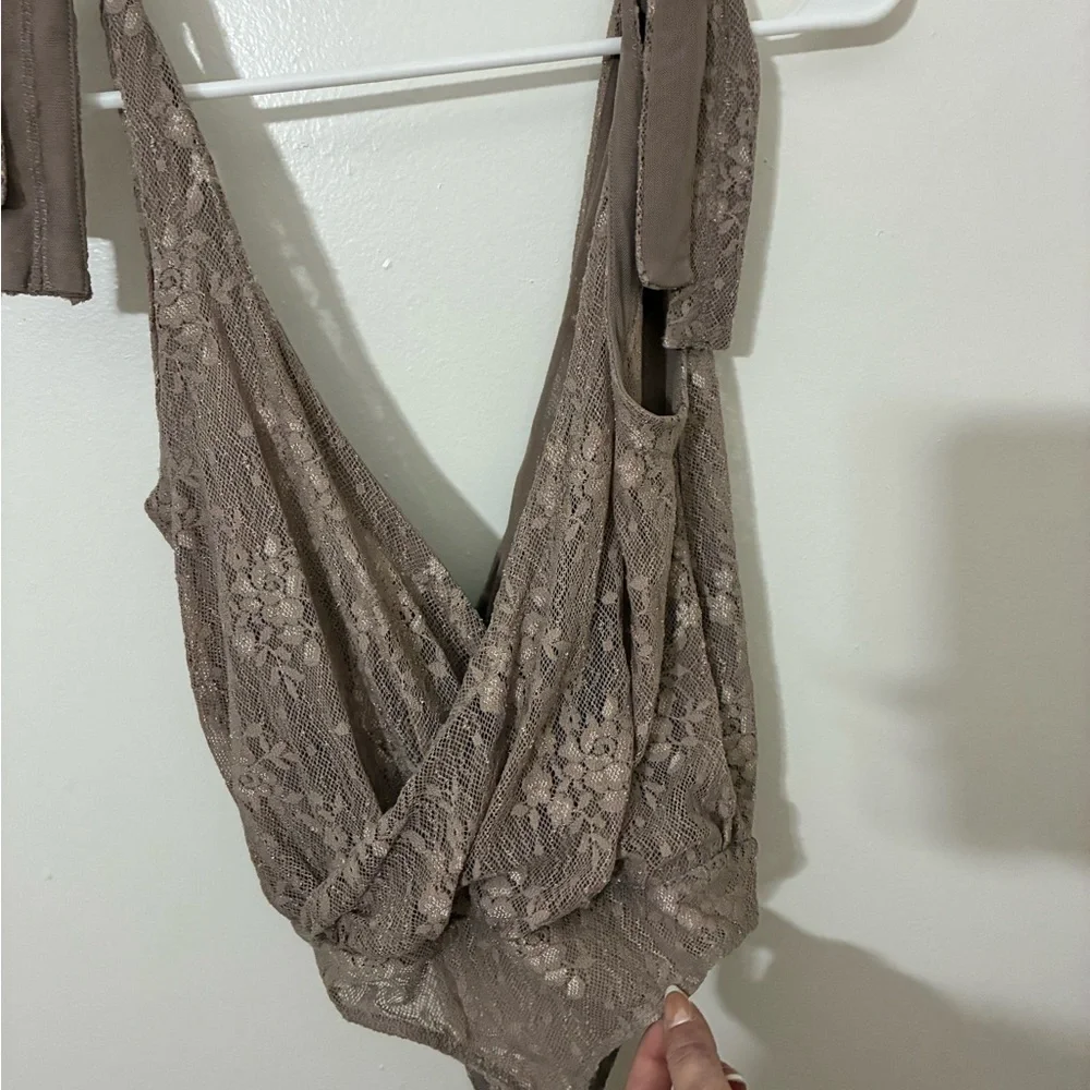 Free People Lace Bodysuit in Taupe Size XS - Picture 3 of 4